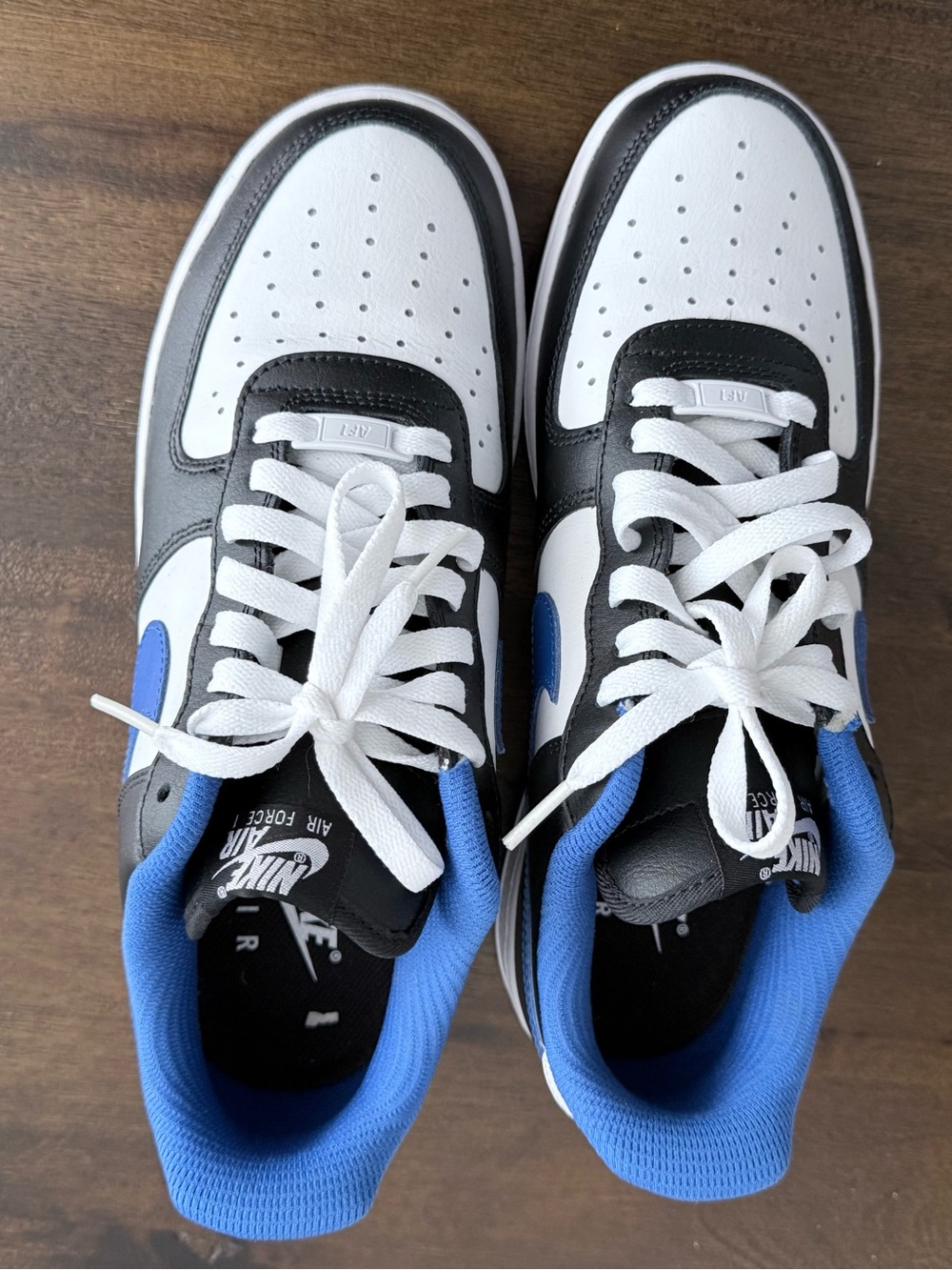 Nike Air Force 1 Men’s Low-Top Sneakers - White / Black / Blue